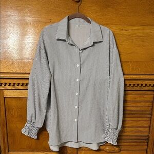 Women's Striped Button Down Long Sleeve Smocked Cuffed Oversize Boyfriend Blouse